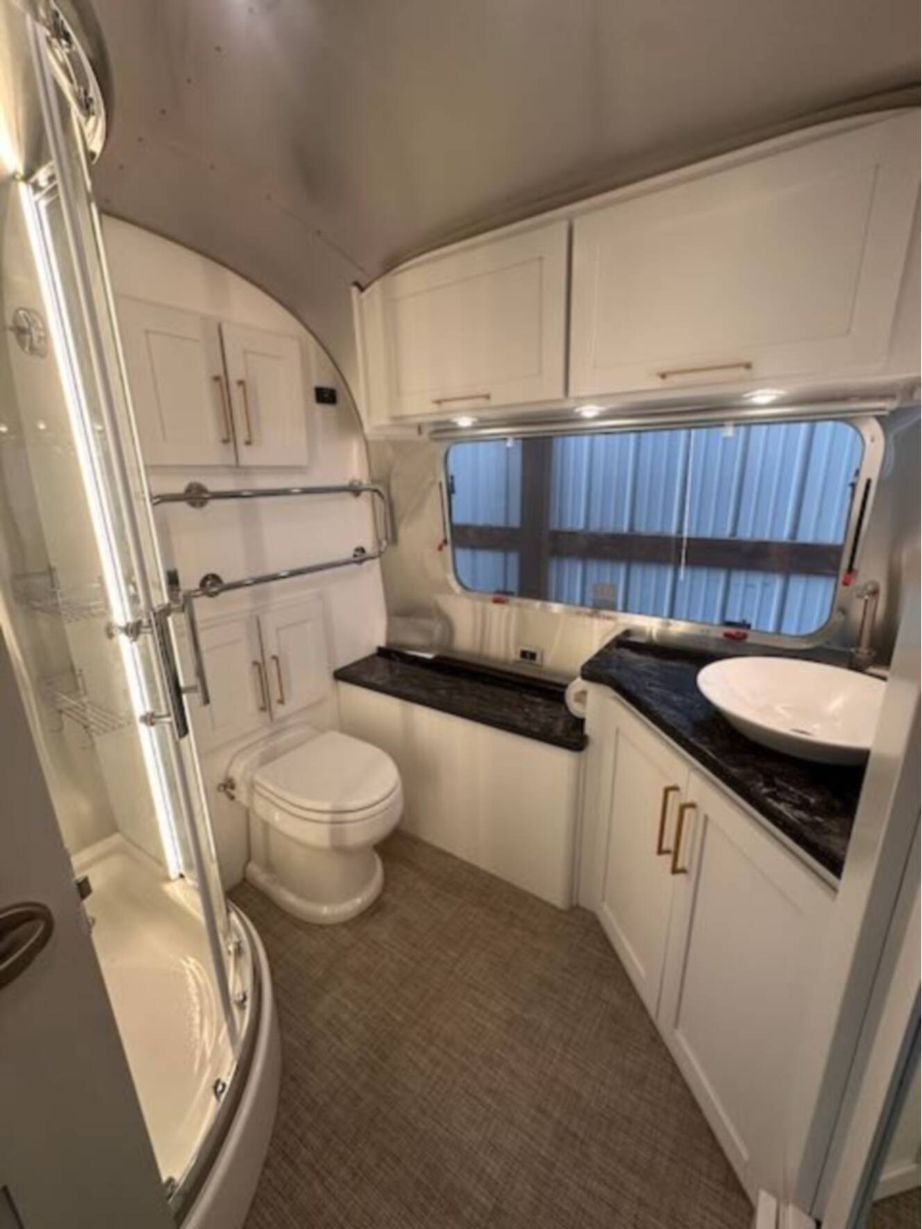 A photo of this 2022 Airstream CLASSIC 33FB TWIN