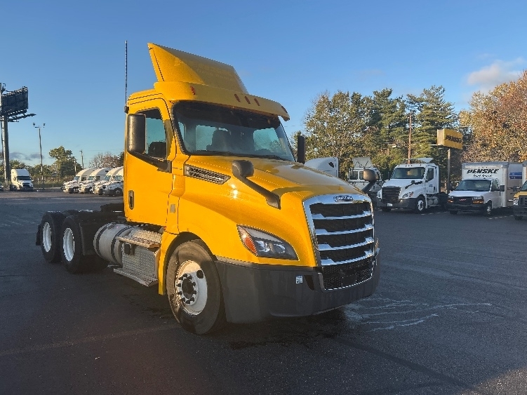 2019 FREIGHTLINER CASCADIA 126 in Baltimore, MD