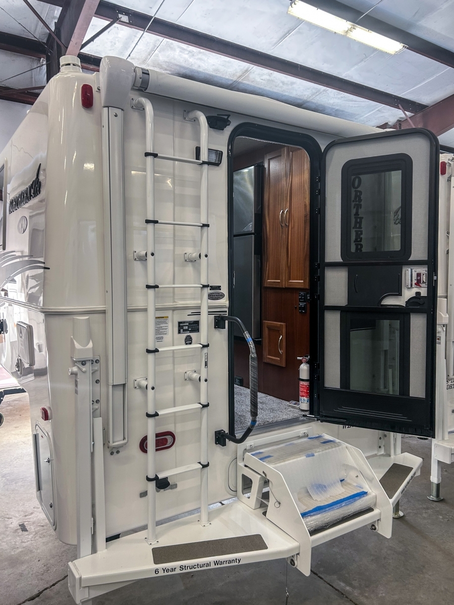 2026 Northern Lite Limited Edition 8-11EXLEWB 8-11EX LE WET BATH in jacksonville FL