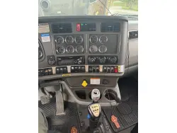 2017 KENWORTH T880