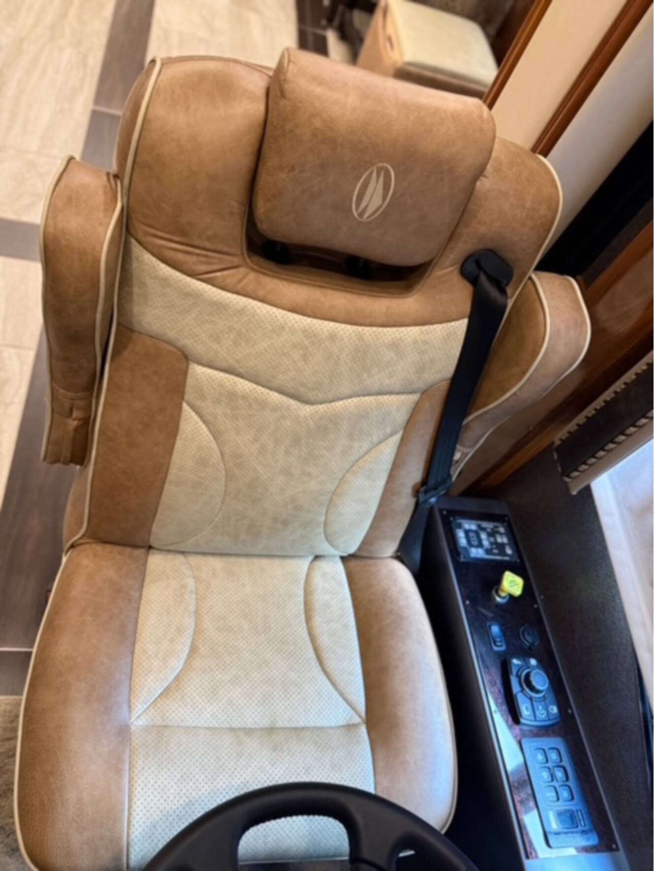 A photo of this 2022 Foretravel REALM FS605 LV3