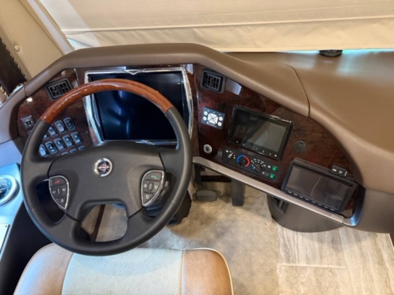 A photo of this 2022 Foretravel REALM FS605 LV3
