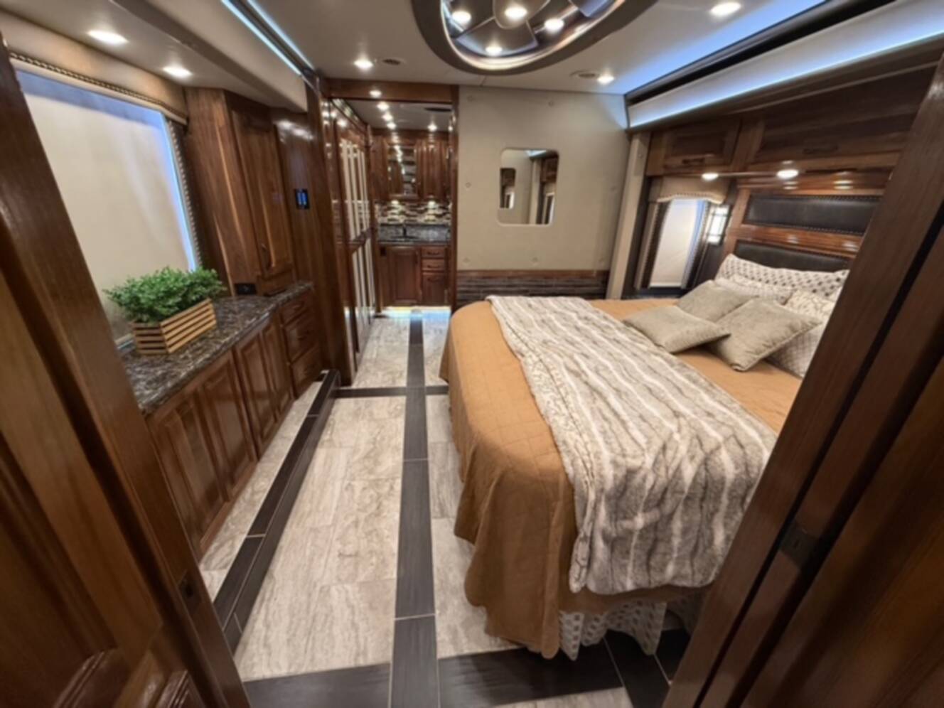 A photo of this 2022 Foretravel REALM FS605 LV3