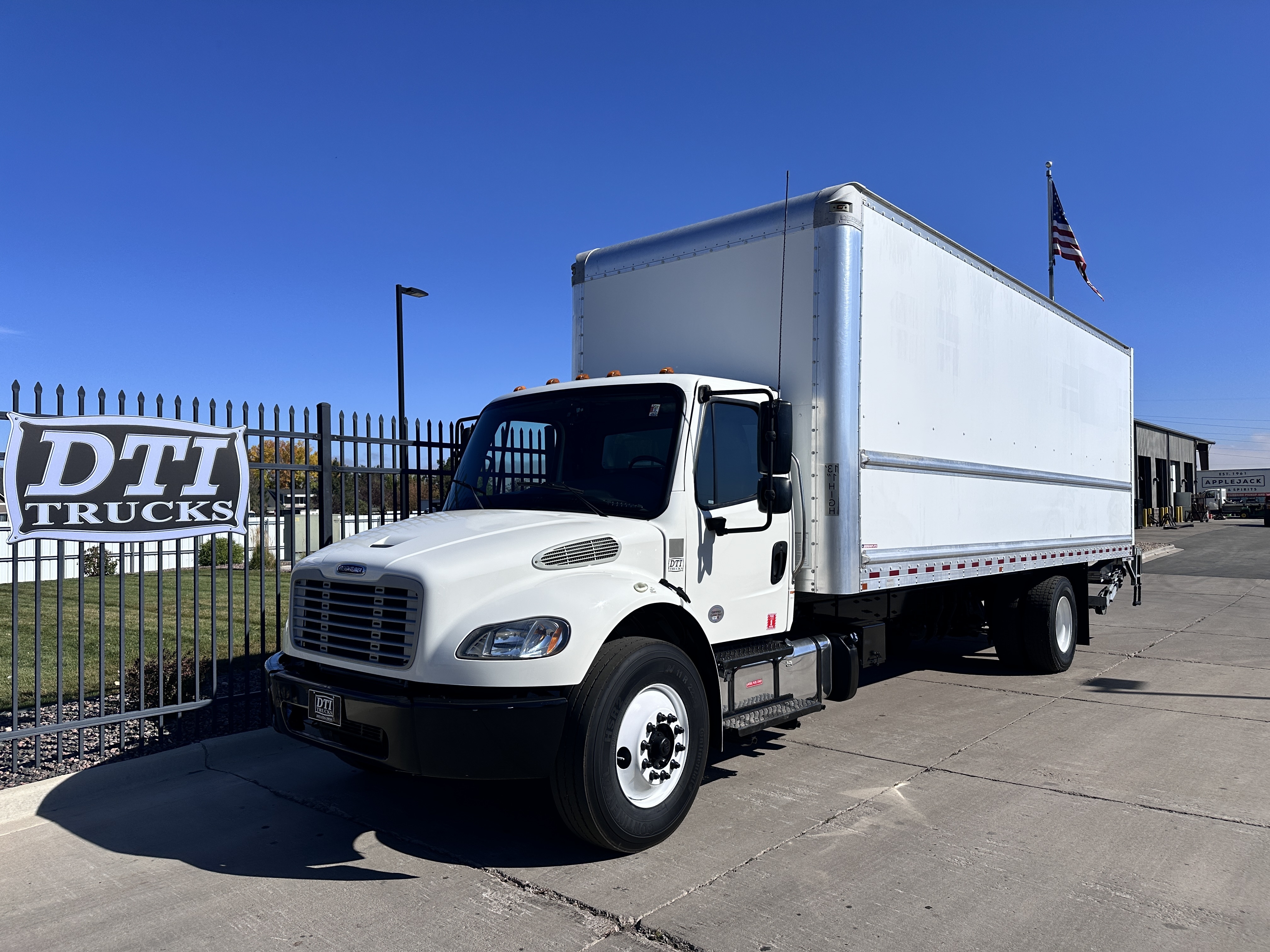 2019 FREIGHTLINER BUSINESS CLASS M2 106 in Denver, CO