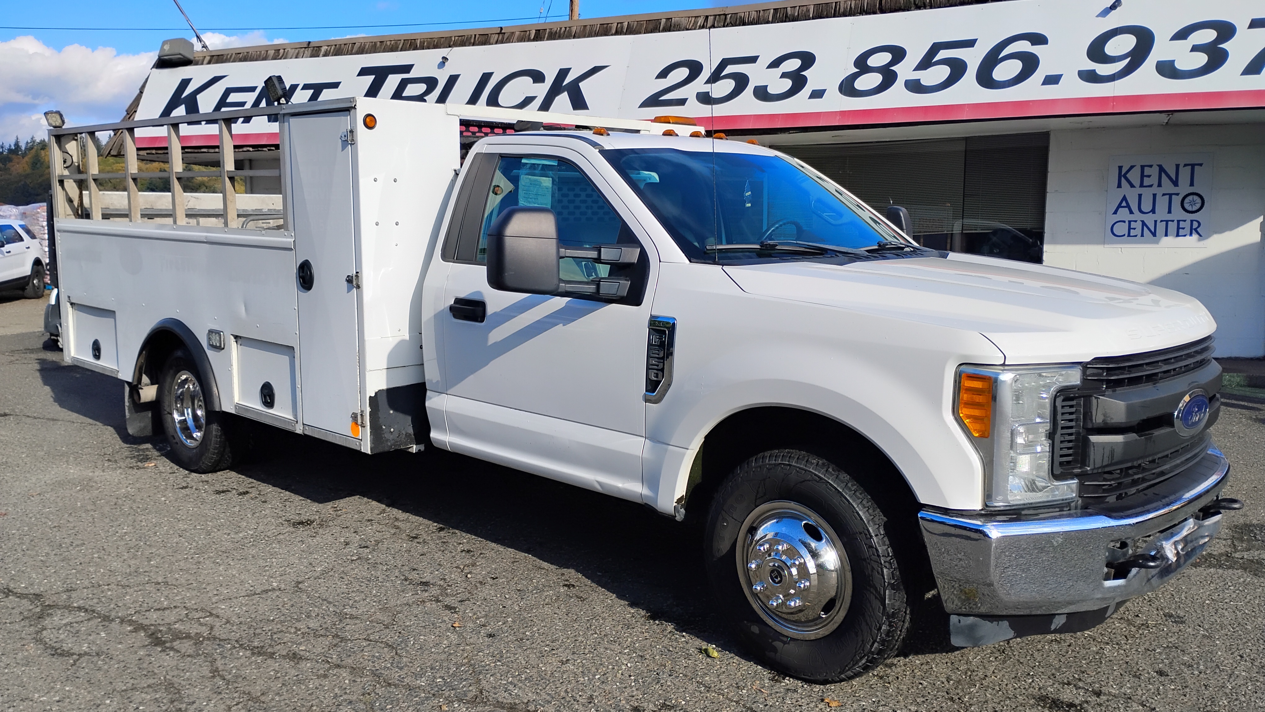 2017 FORD F350 XL in Kent, WA