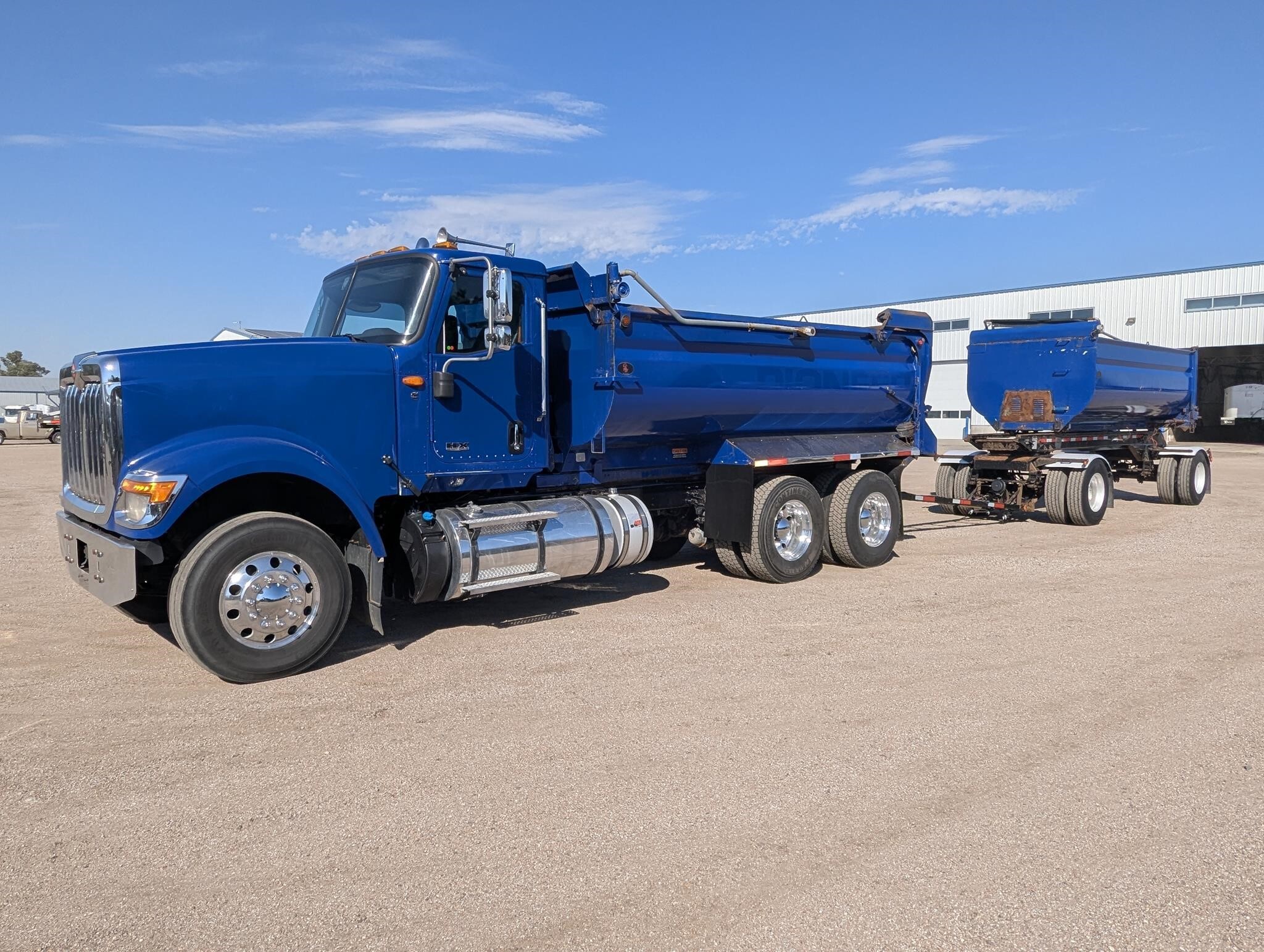 洋書 INTERNATIONAL TRUCKS 1989 International 1754 For Sale | Box Van | #CEH650018