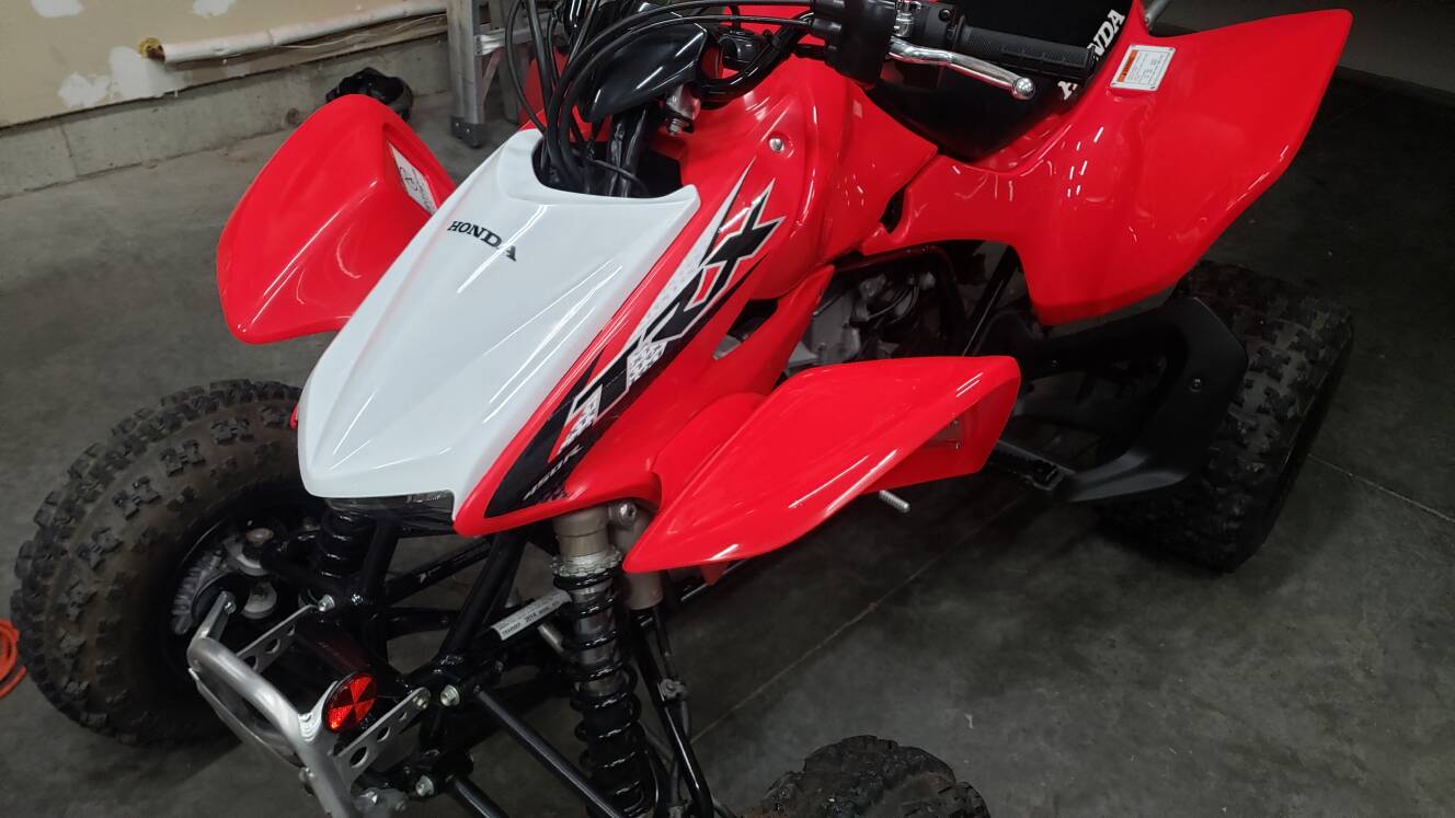 A photo of this 2014 Honda TRX 450R (ELECTRIC START)