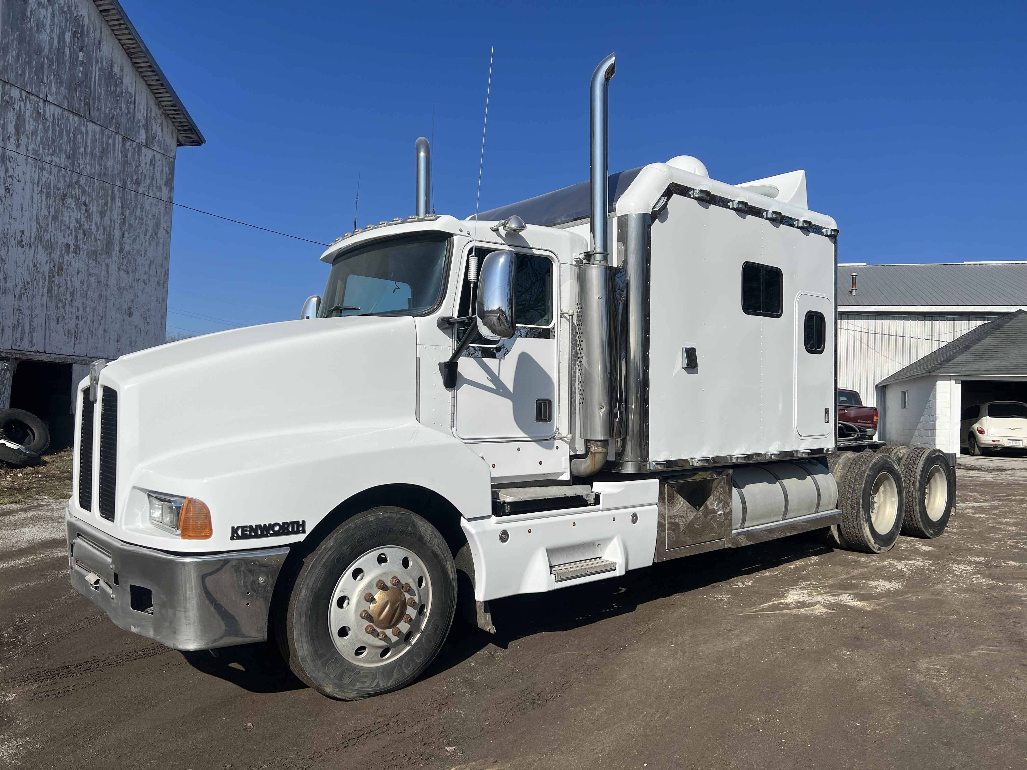 1998 Kenworth T600 in Fort Wayne, IN