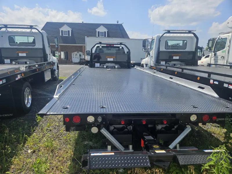 2023 CHEVROLET SILVERADO MEDIUM DUTY