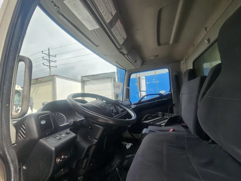 2013 HINO HINO 338