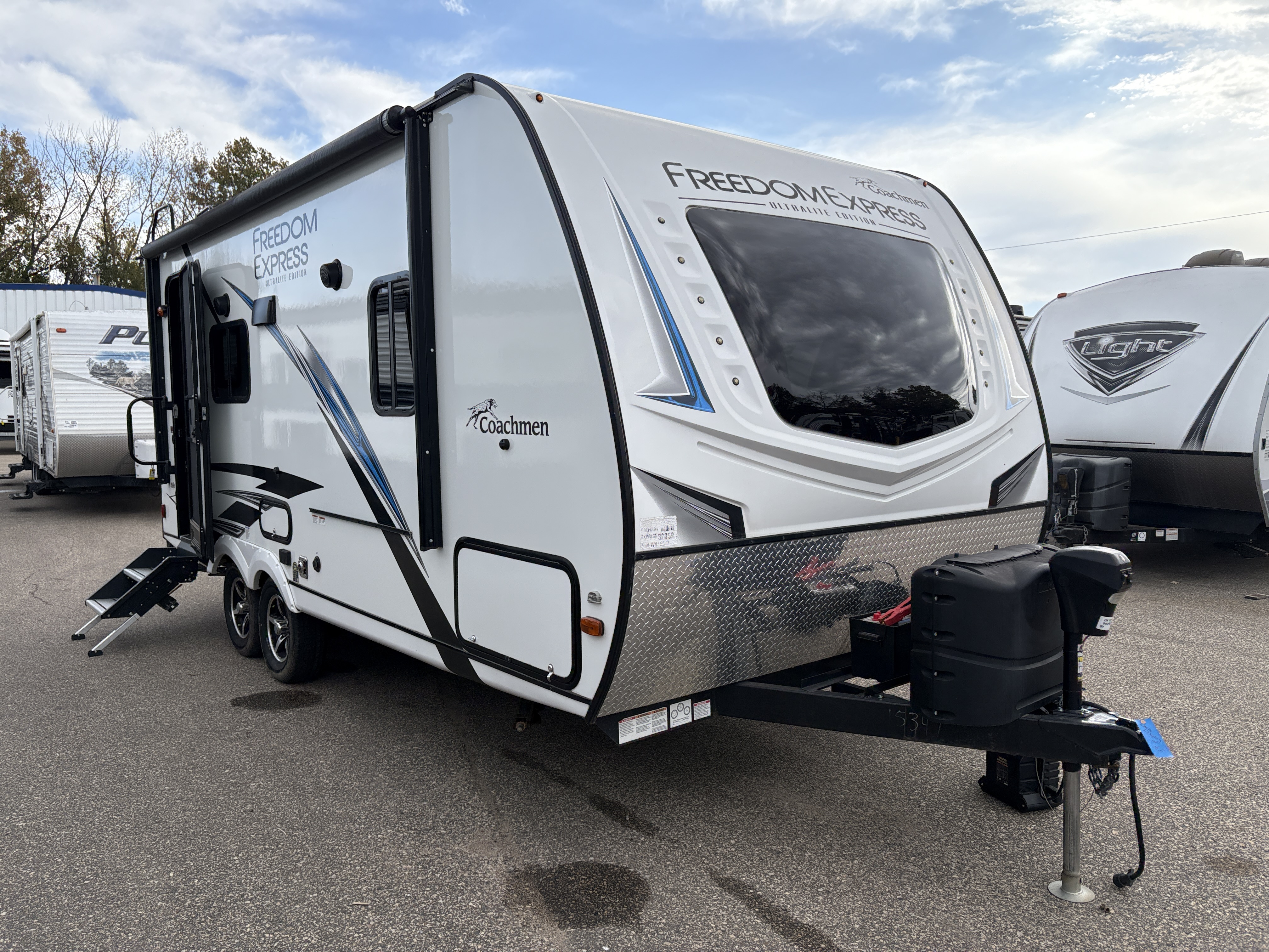 Coachmen Freedom Express Ultra Lite RVs For Sale near Long Beach, MN ...