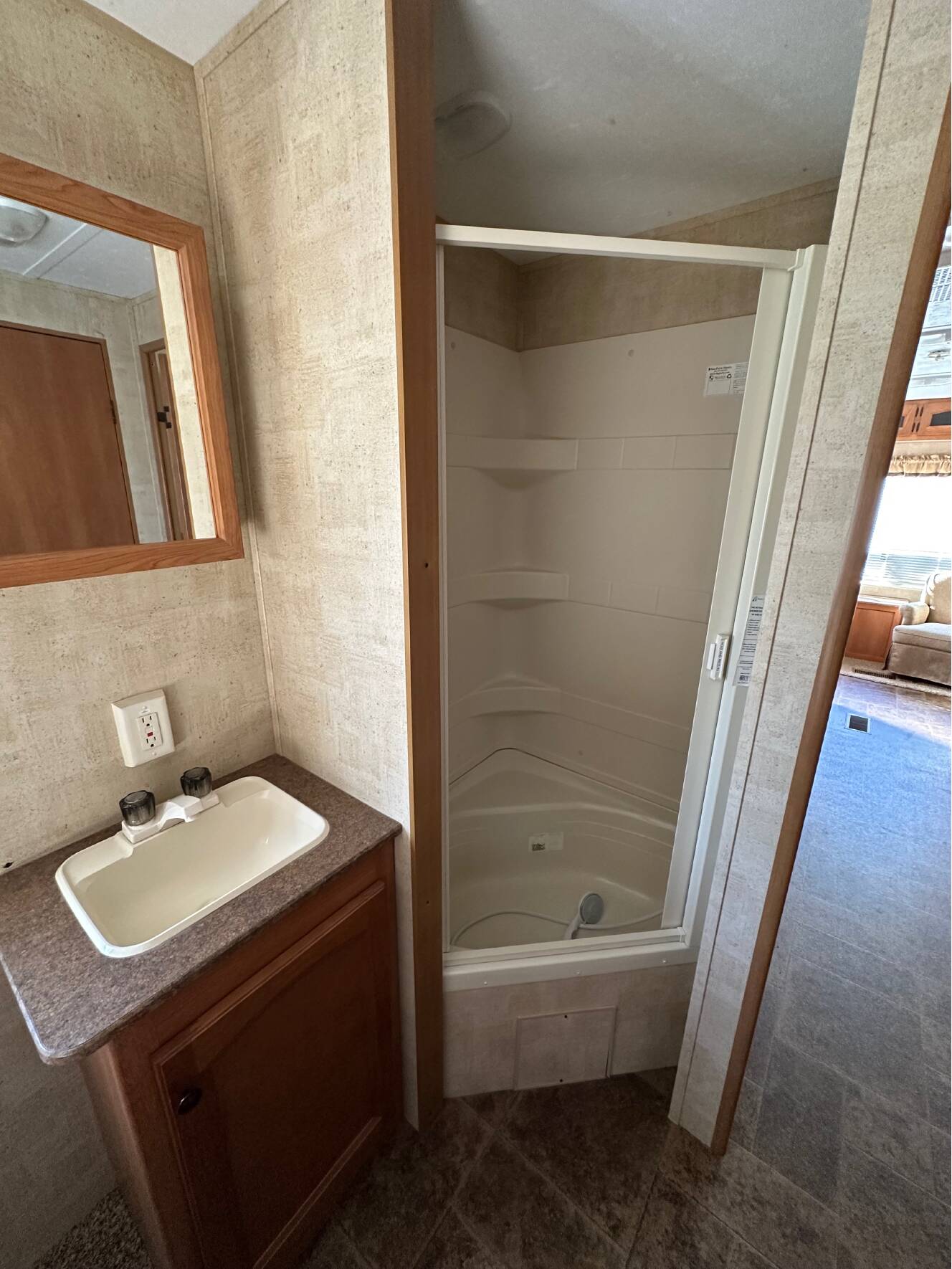 A photo of this 2011 Keystone HIDEOUT 26RLS