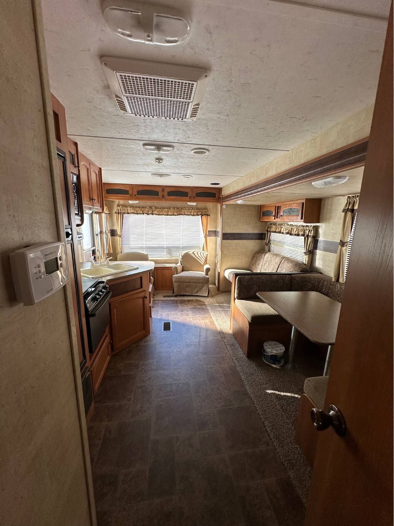 A photo of this 2011 Keystone HIDEOUT 26RLS