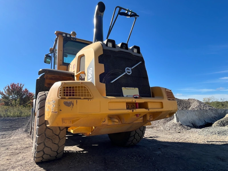 2014 VOLVO L90G