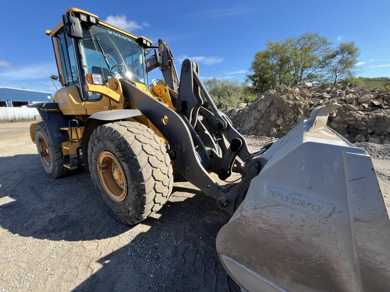 2014 VOLVO L90G