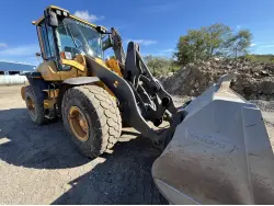 2014 VOLVO L90G