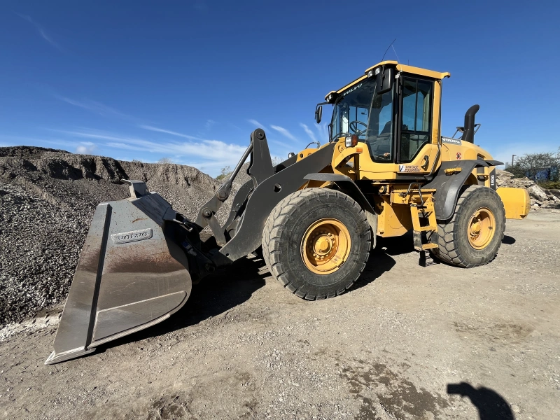 2014 VOLVO L90G