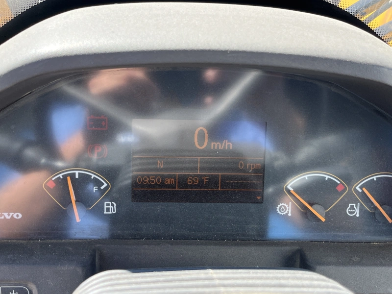 2014 VOLVO L90G