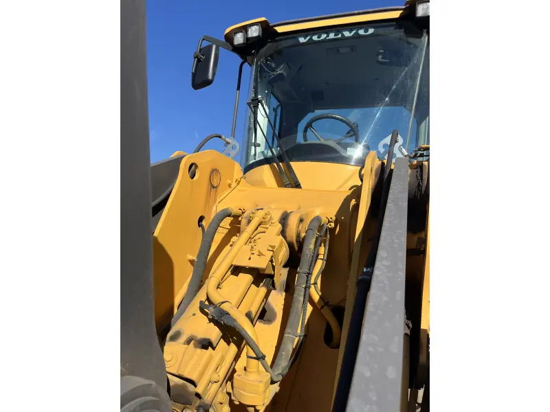 2014 VOLVO L90G