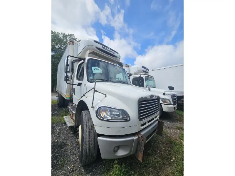 2015 FREIGHTLINER BUSINESS CLASS M2 106