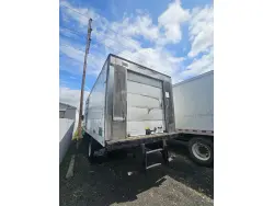 2010 KENWORTH T3