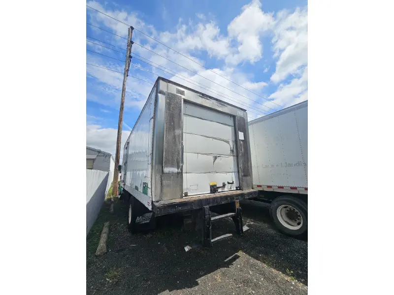 2010 KENWORTH T3
