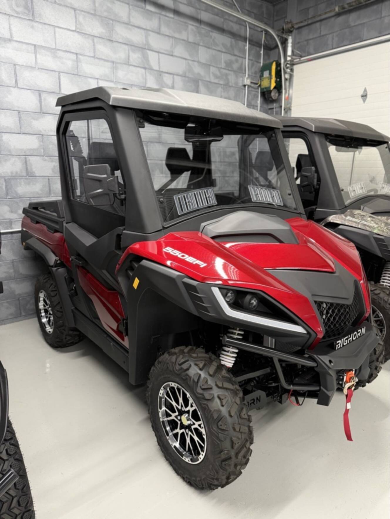 A photo of this 2026 Big Horn 550 DXH