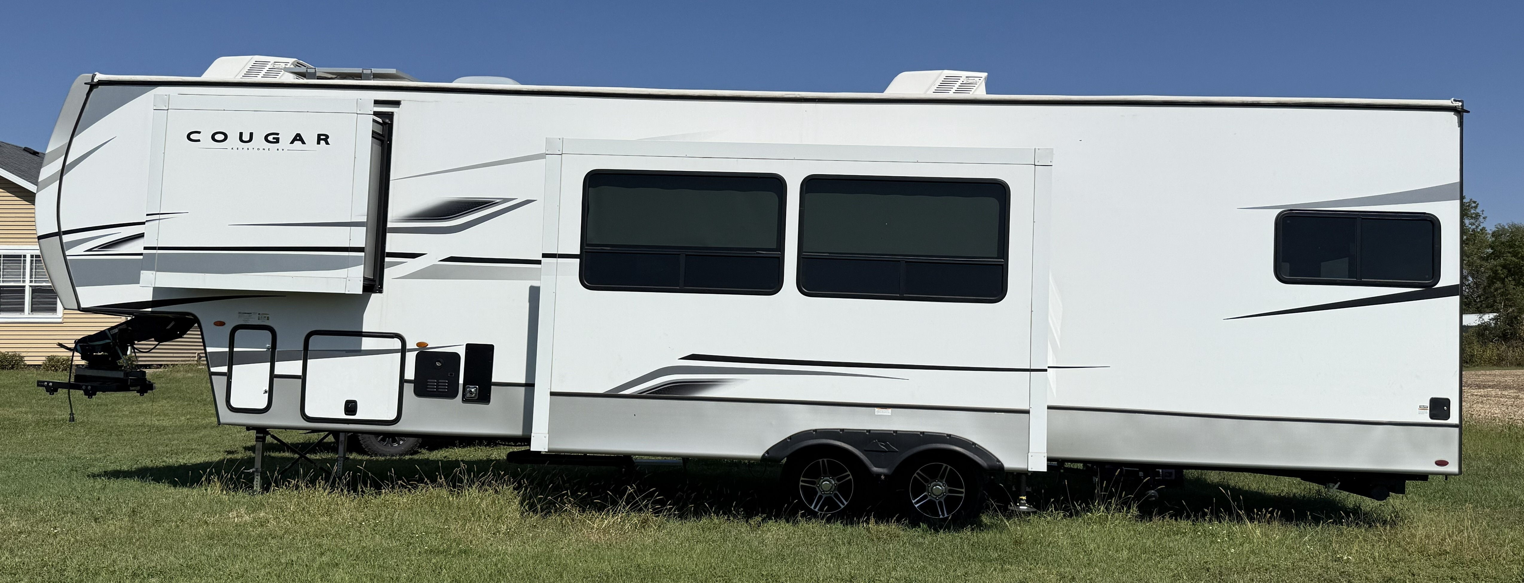 2023 Keystone COUGAR 364BHL in ashkum IL
