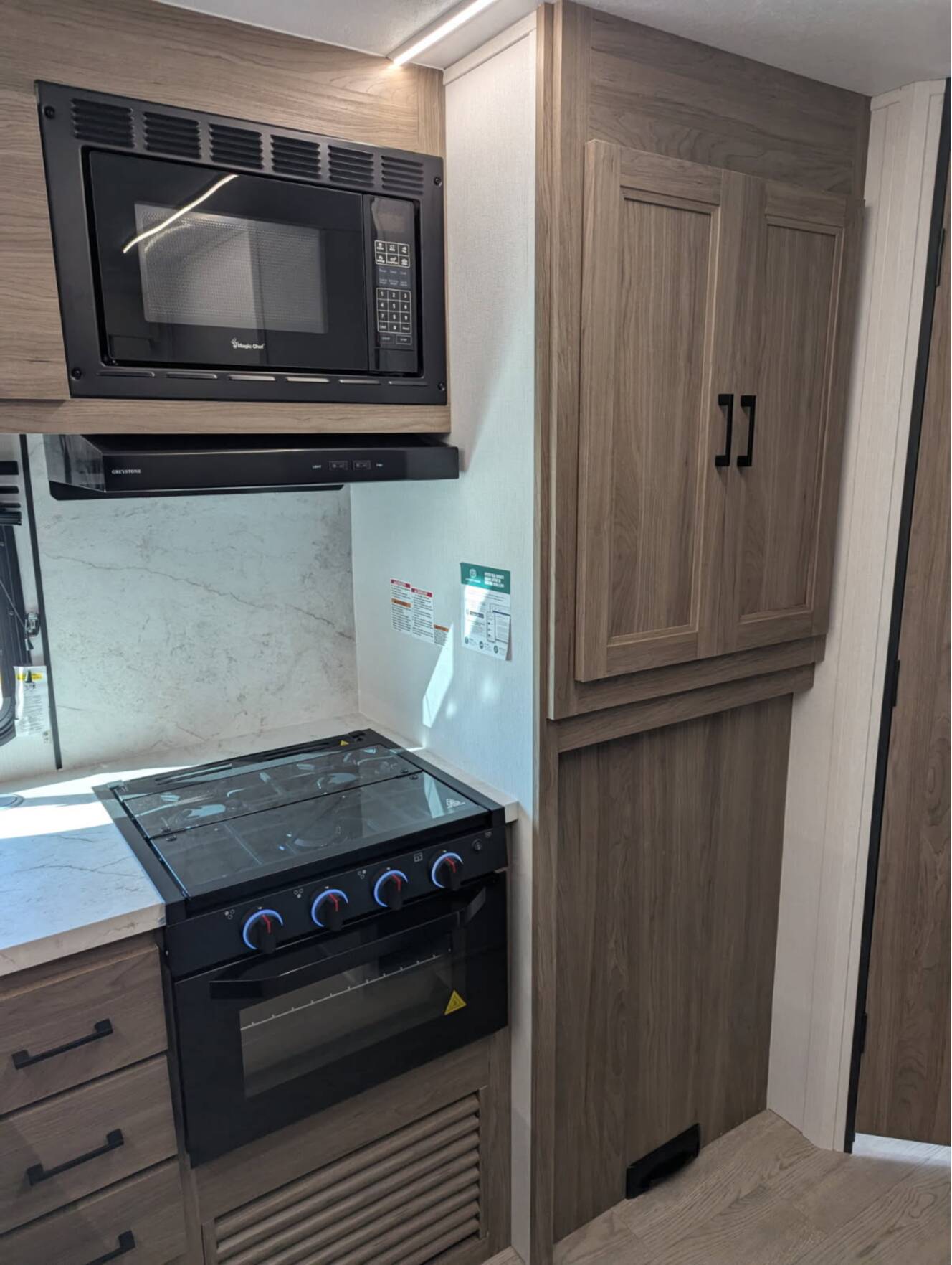 A photo of this 2026 Coachmen Freedom Express 271BHE