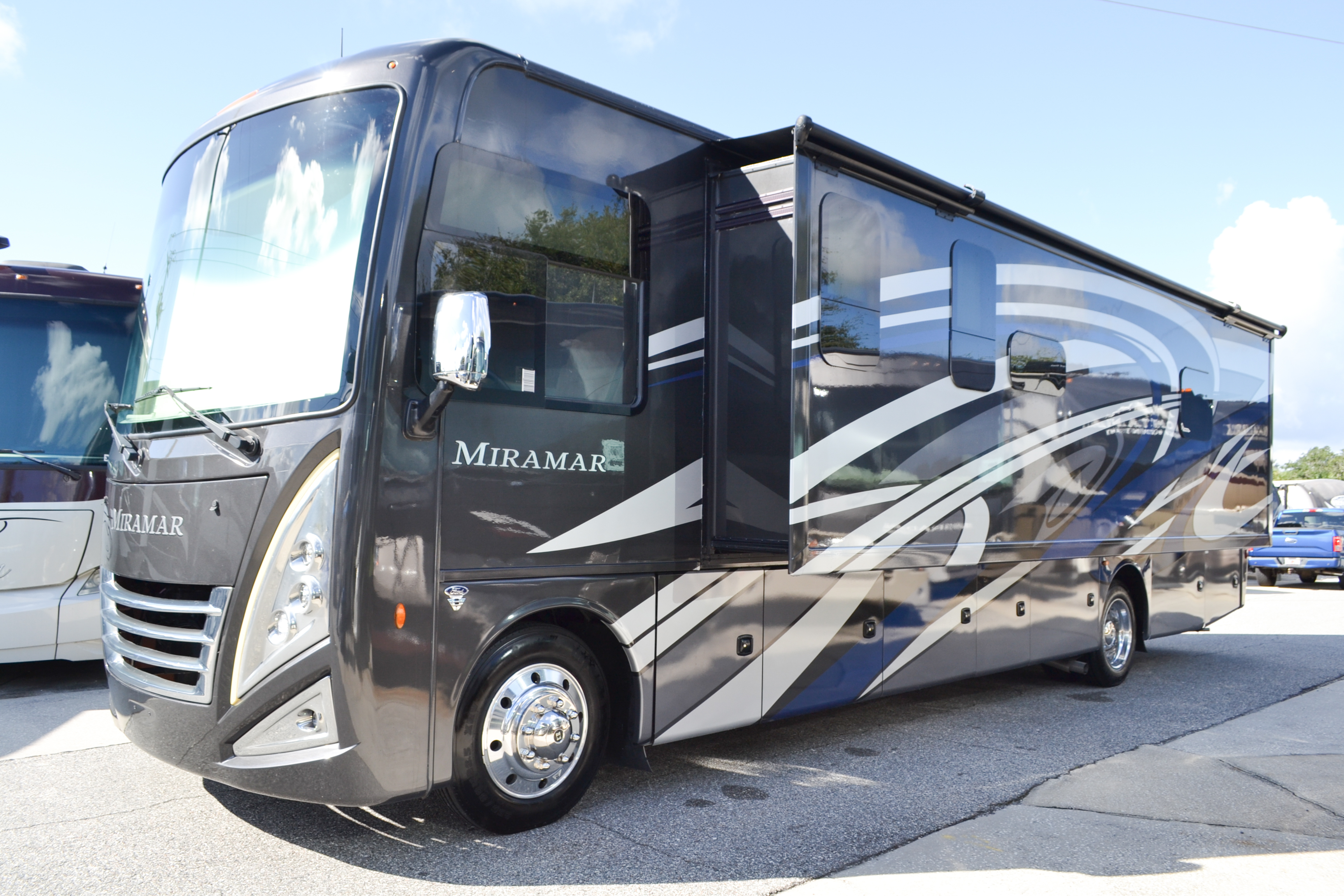 2023 Thor Motor Coach MIRAMAR 34.7 RV