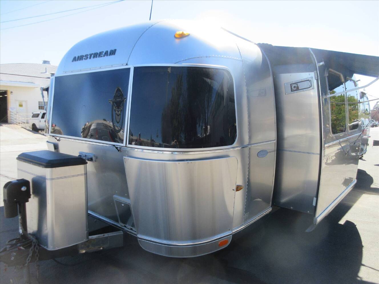 A photo of this 2005 Airstream CLASSIC
