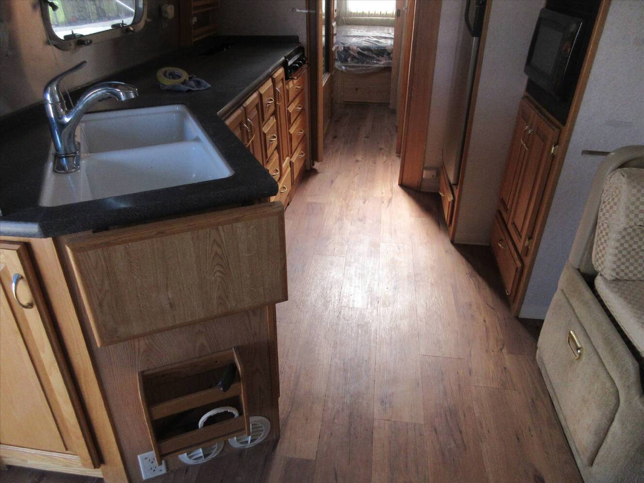 A photo of this 2005 Airstream CLASSIC