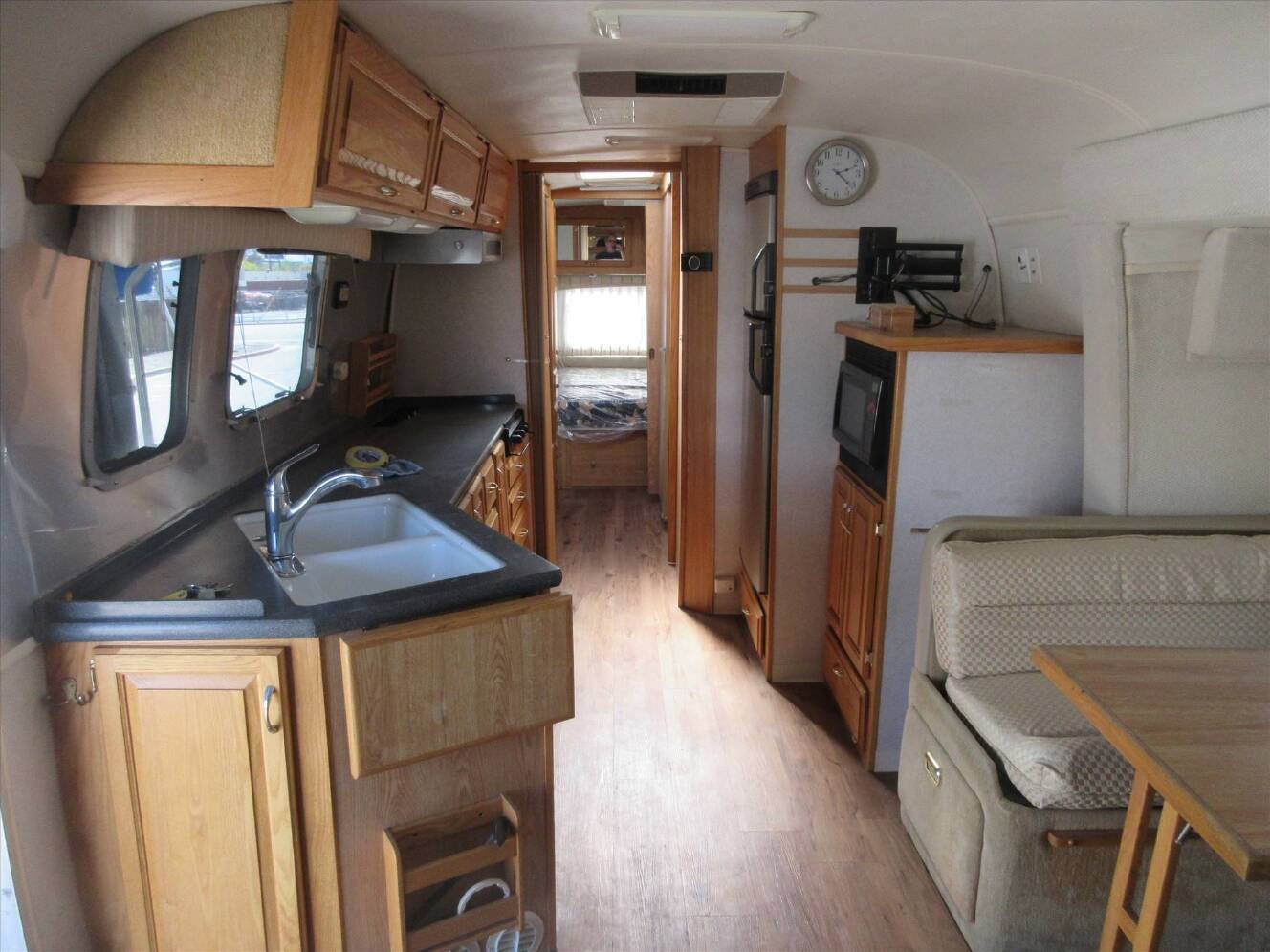 A photo of this 2005 Airstream CLASSIC