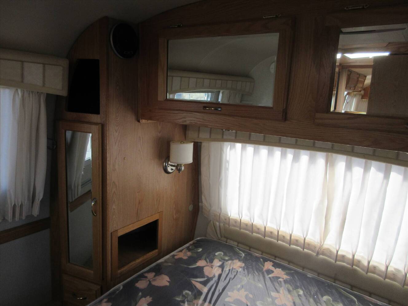 A photo of this 2005 Airstream CLASSIC