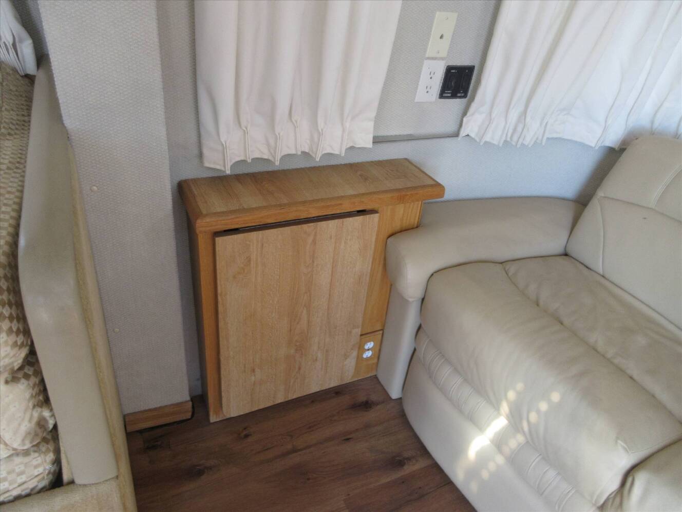 A photo of this 2005 Airstream CLASSIC