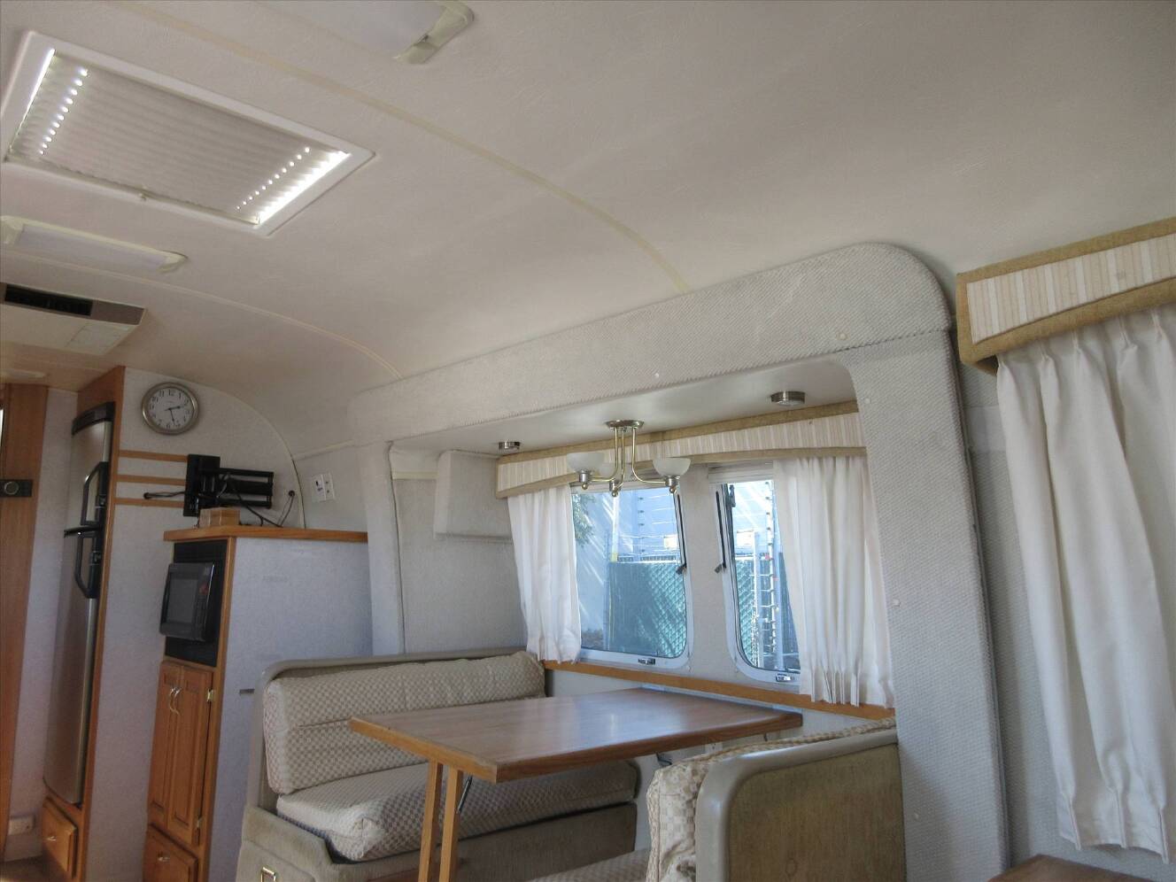 A photo of this 2005 Airstream CLASSIC