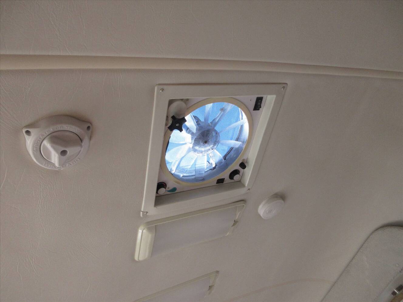 A photo of this 2005 Airstream CLASSIC