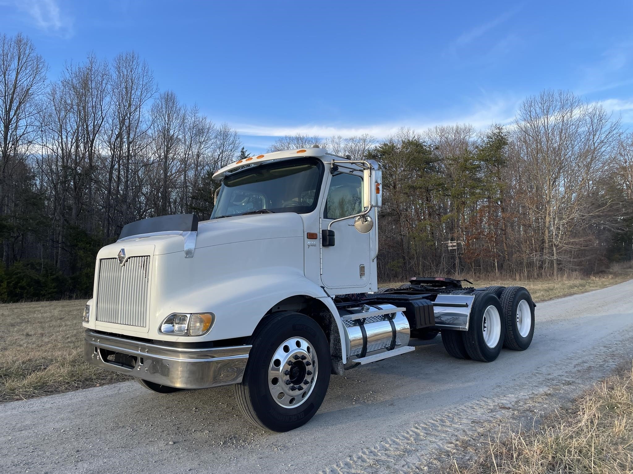 International 9100 Conventional - Day Cab For Sale