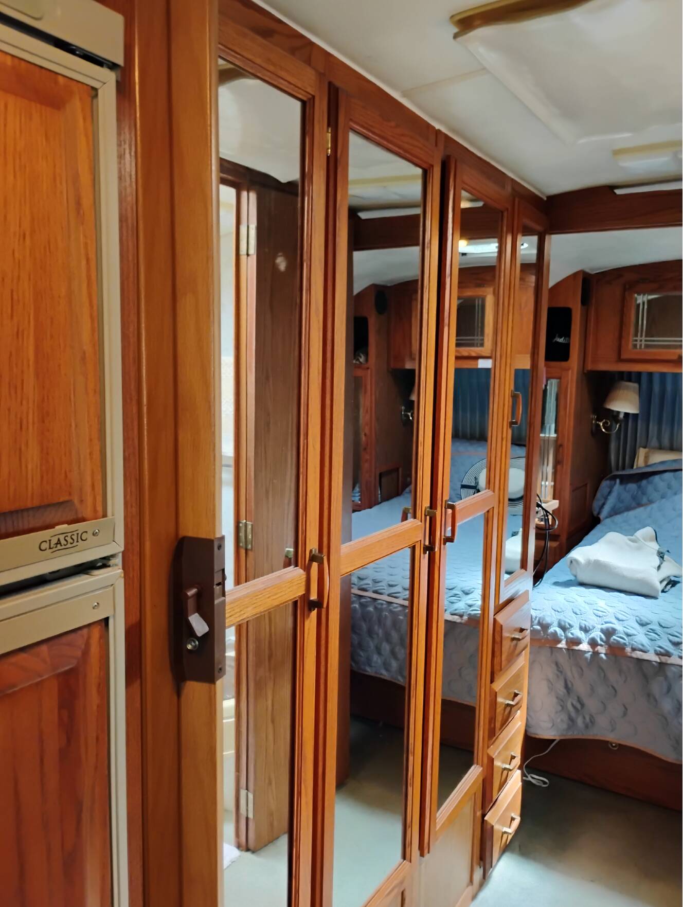 A photo of this 1995 Airstream EXCELLA 34