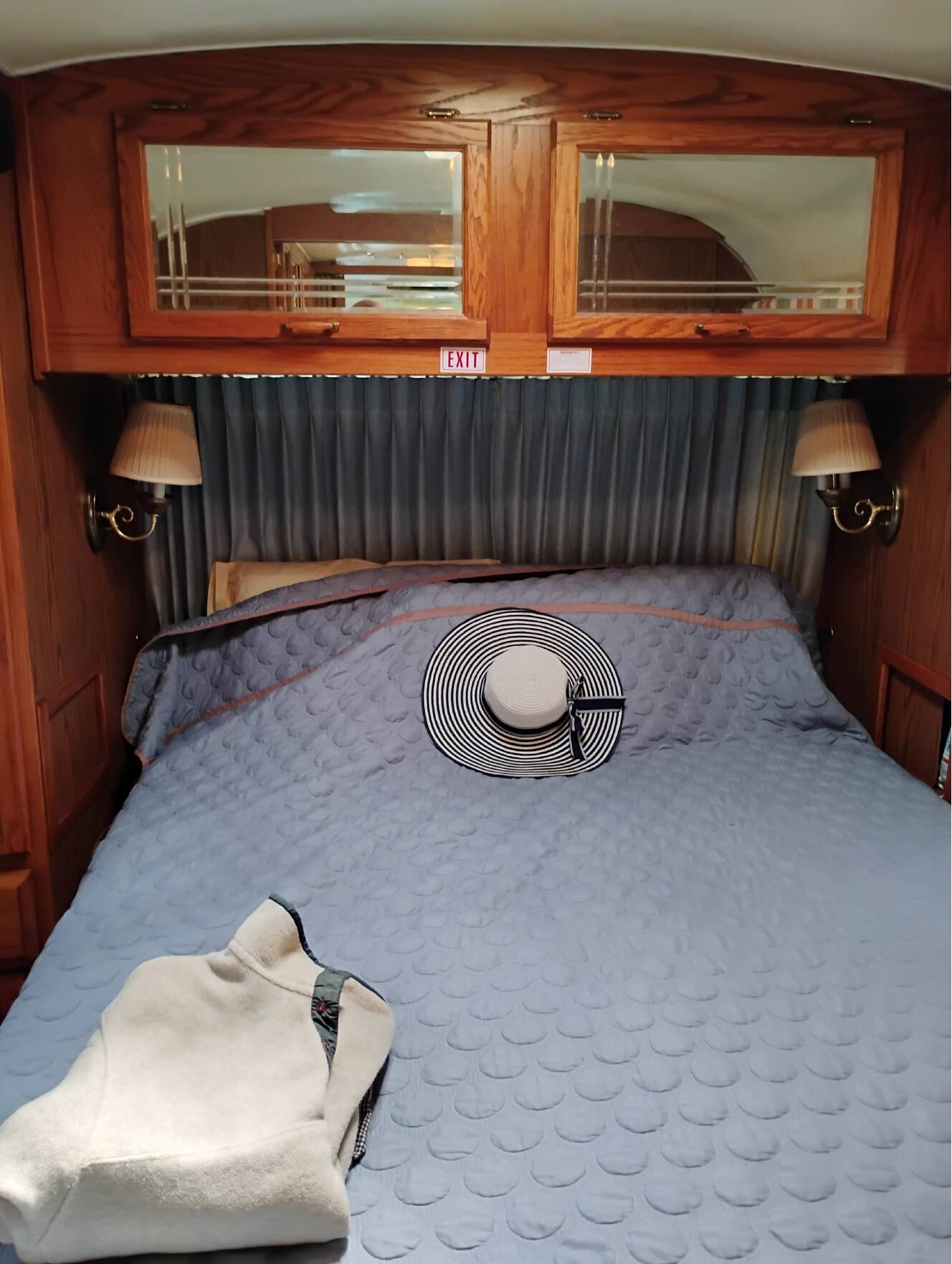 A photo of this 1995 Airstream EXCELLA 34