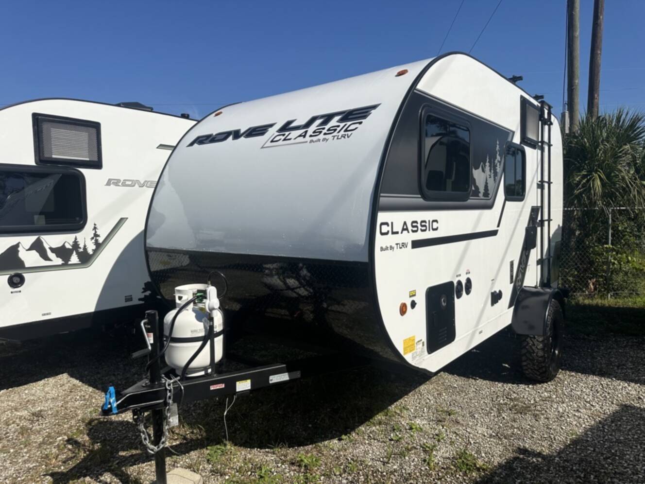 A photo of this 2026 Travel Lite ROVE CLASSIC 14FDC