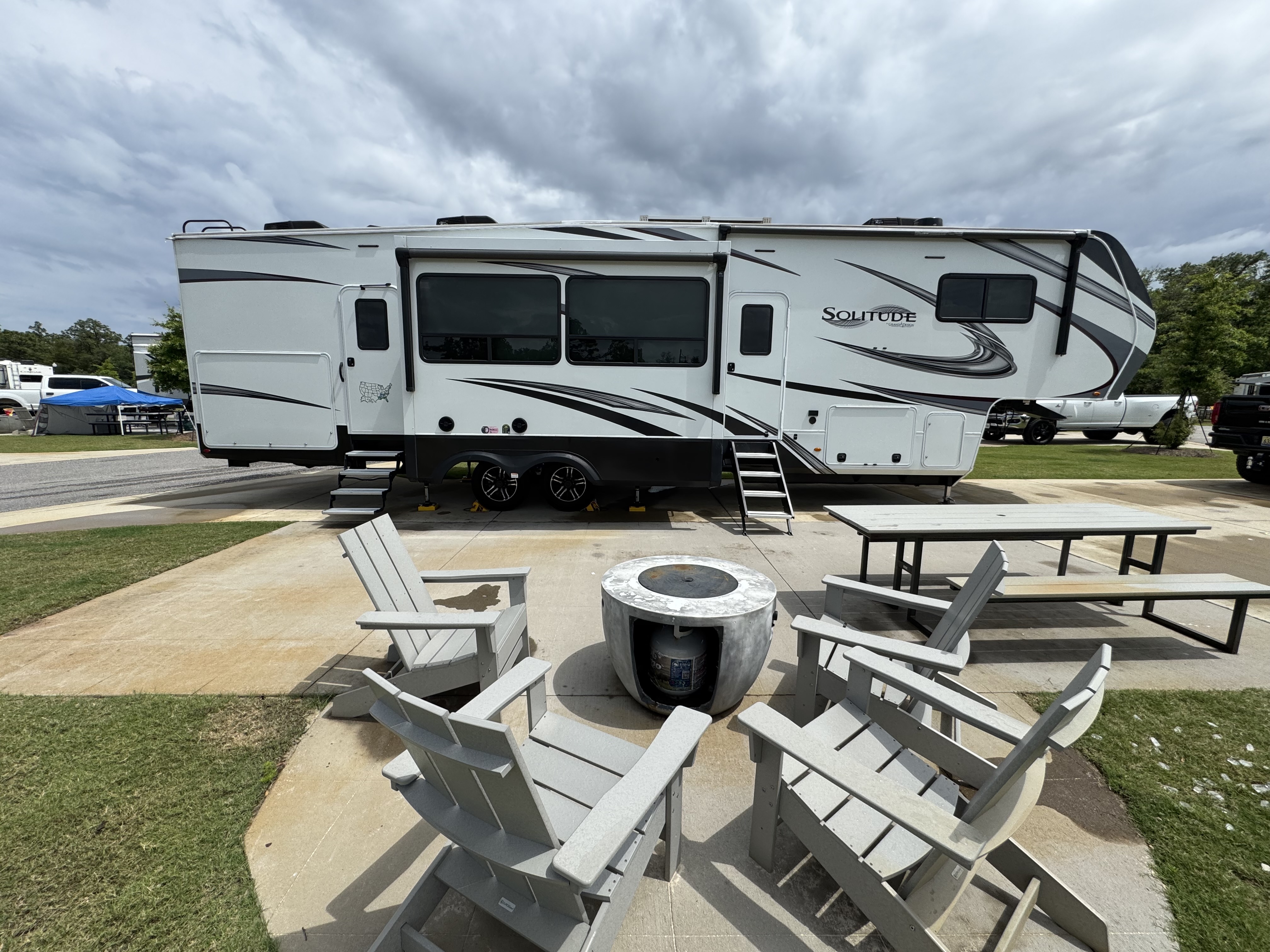2022 Grand Design SOLITUDE S-CLASS 3740BH-R RV