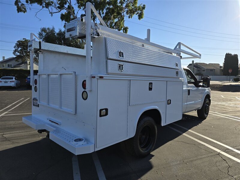 2016 FORD F350 in Santa Ana, CA
