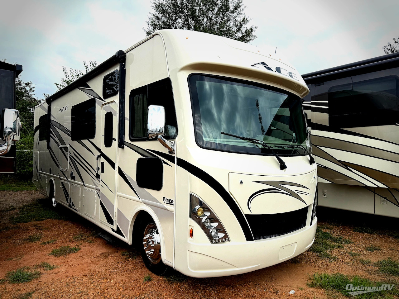 2018年版「モリー・ロイヤル・ビースト 2018 Thor Motor Coach A.c.e. 30.4 RVs For Sale - RV Trader