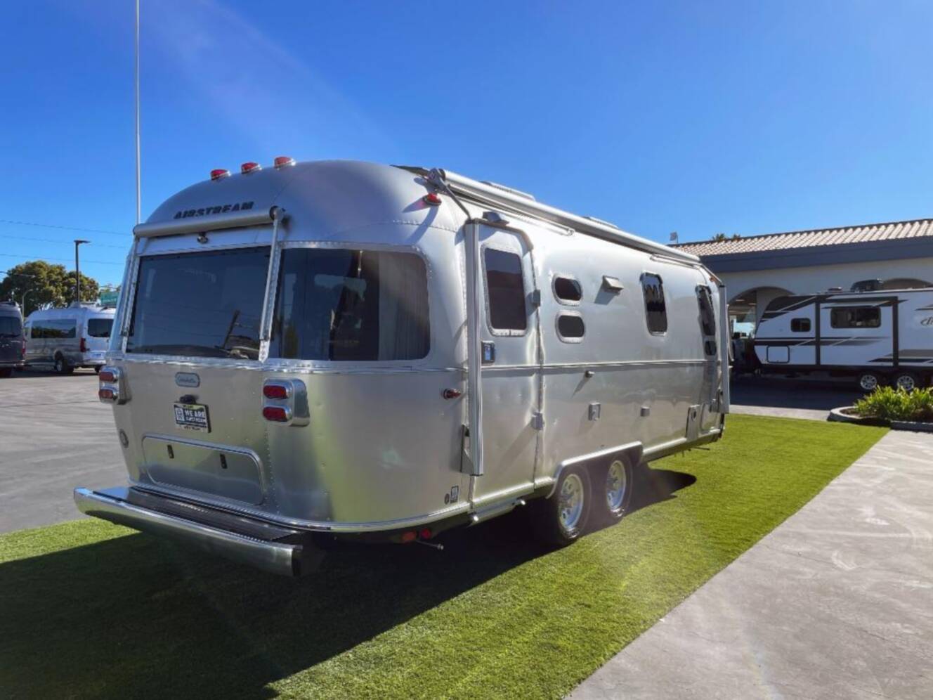 A photo of this 2026 Airstream Globetrotter 25FB