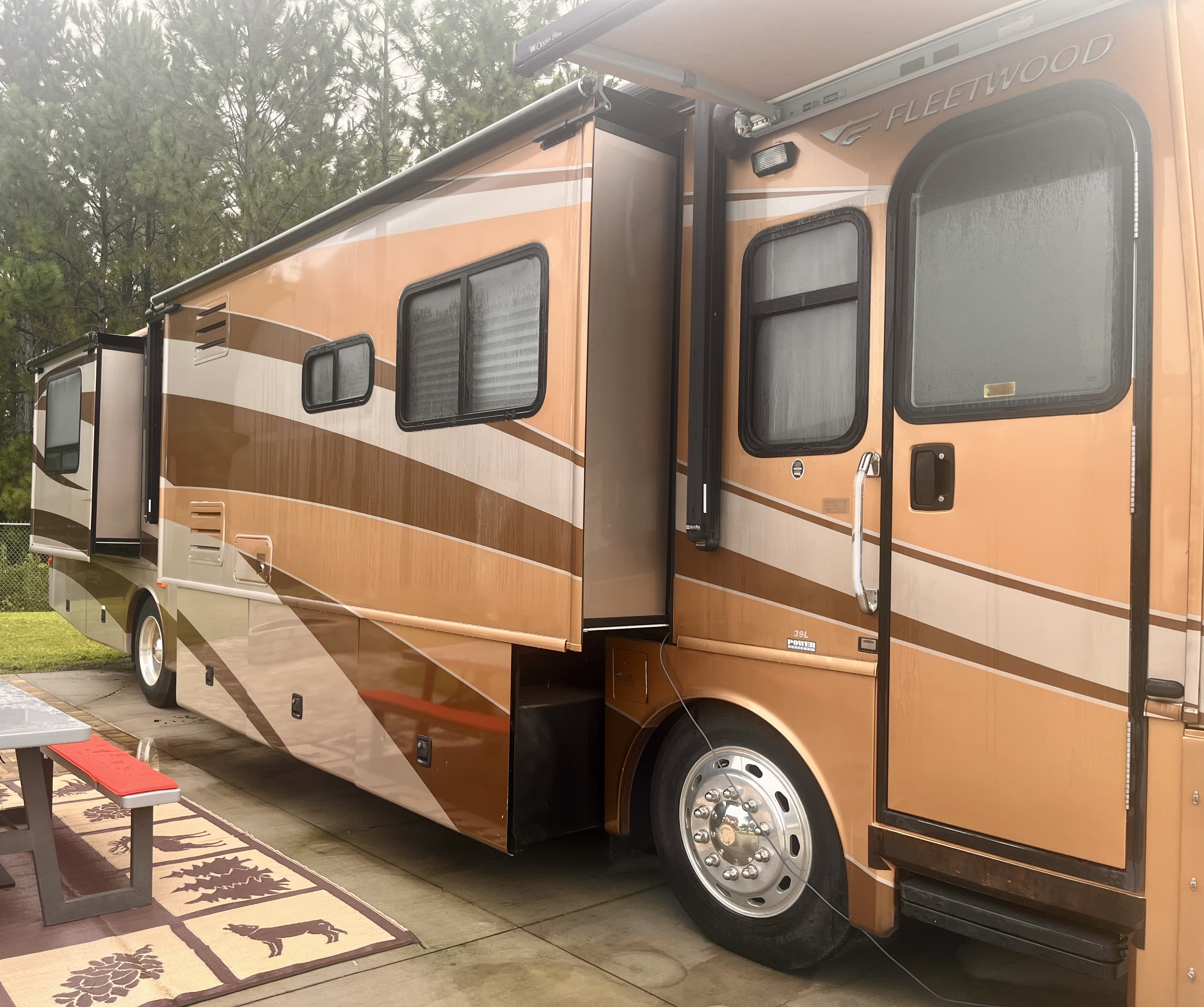 2005 Fleetwood DISCOVERY 39L in jacksonville FL