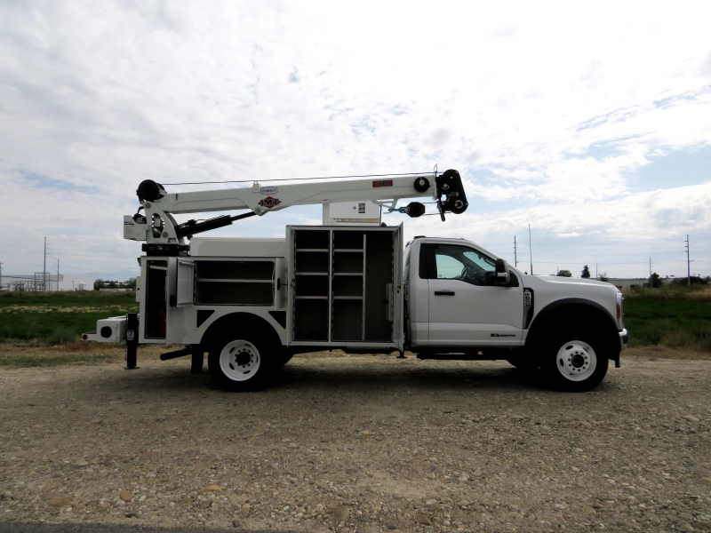 2025 FORD F600