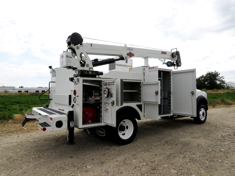 2025 FORD F600