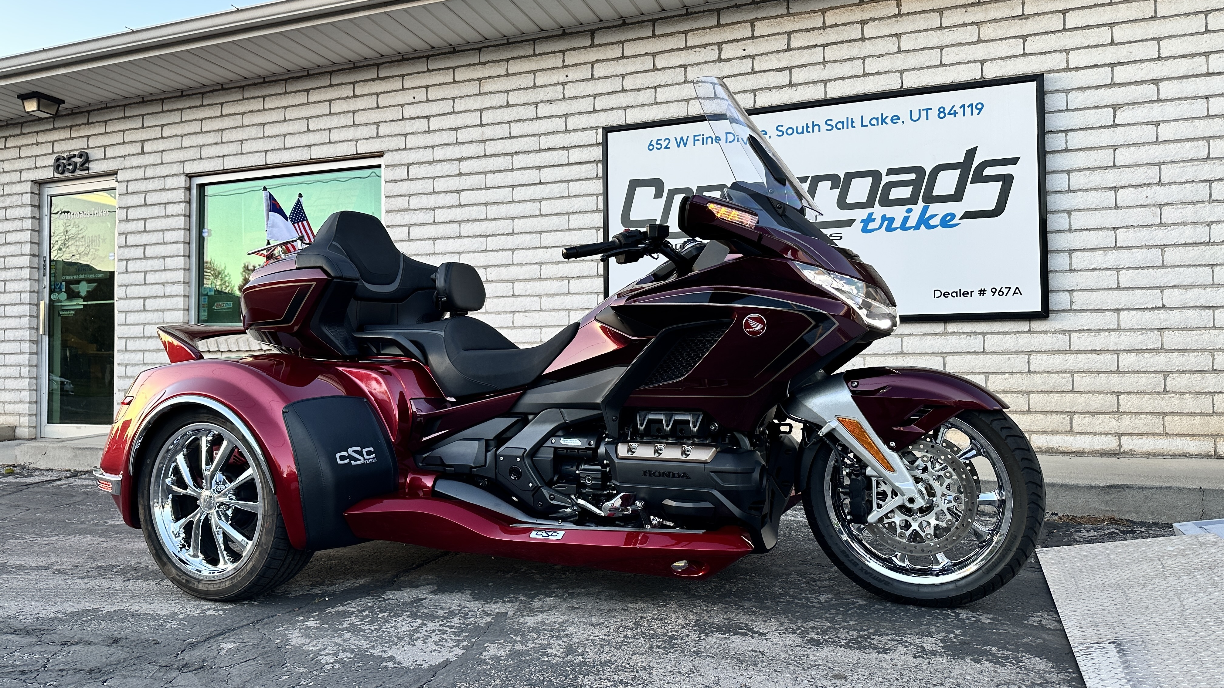 はに。 adidas ZX 8000 