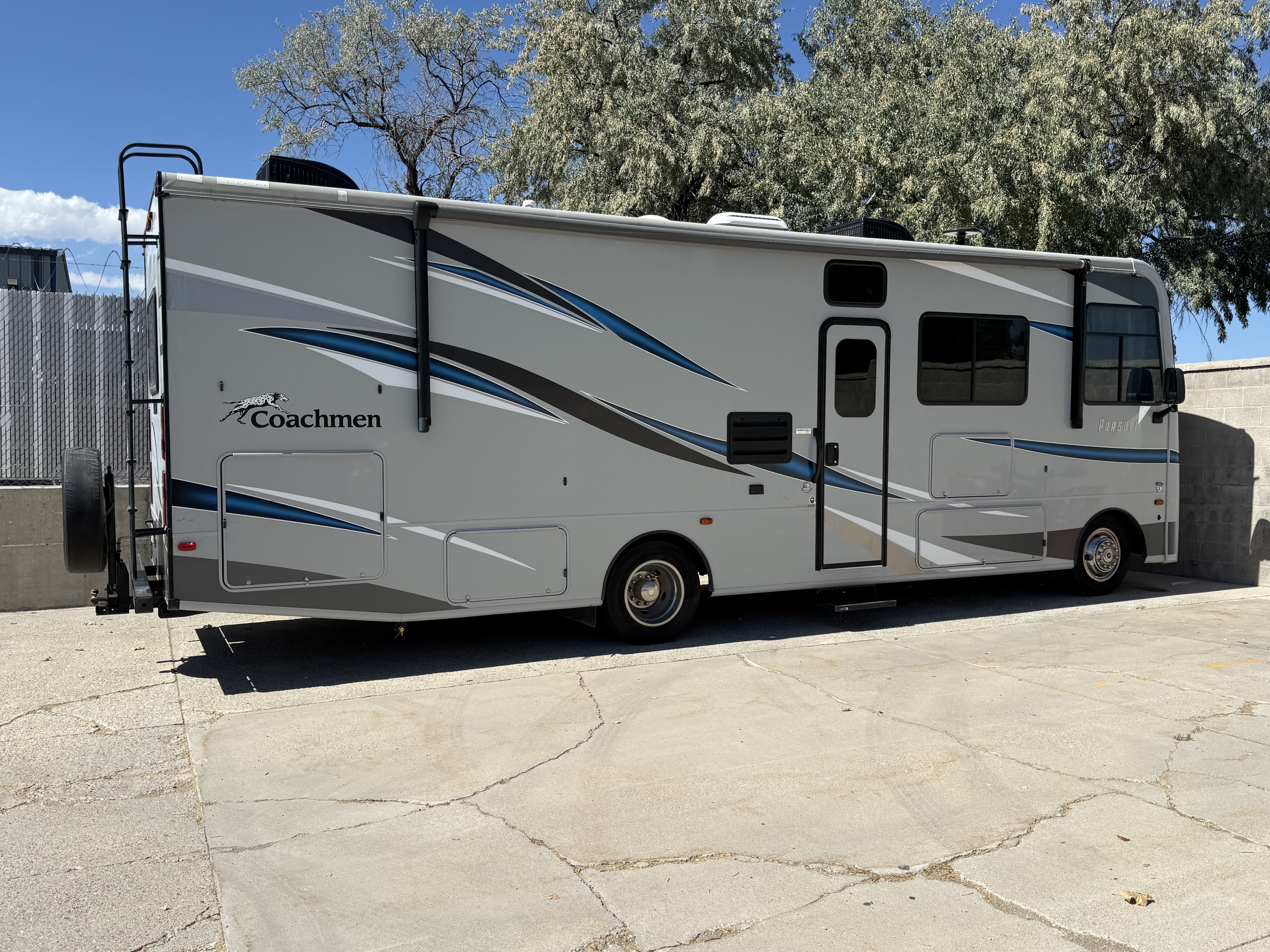 2022 Coachmen PURSUIT 31BH RV